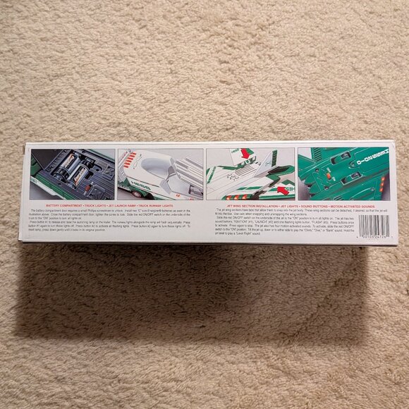 2010 Hess Toy Truck and Jet NWT - Picture 4 of 6